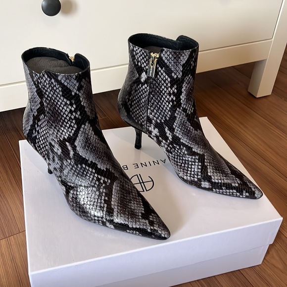 Anine Bing Ava boots in blue python - Picture 3 of 6